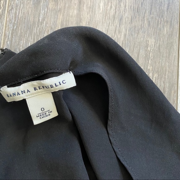Banana Republic | (0) Cowl Neck Blouse - Picture 3 of 4